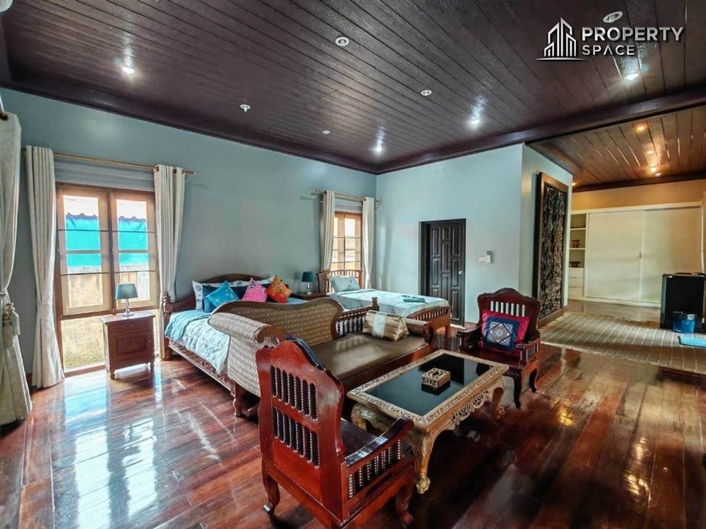 Thai Style 6 Bedroom Pool Villa In Soi Siam Country Club Pattaya For Rent Image 9