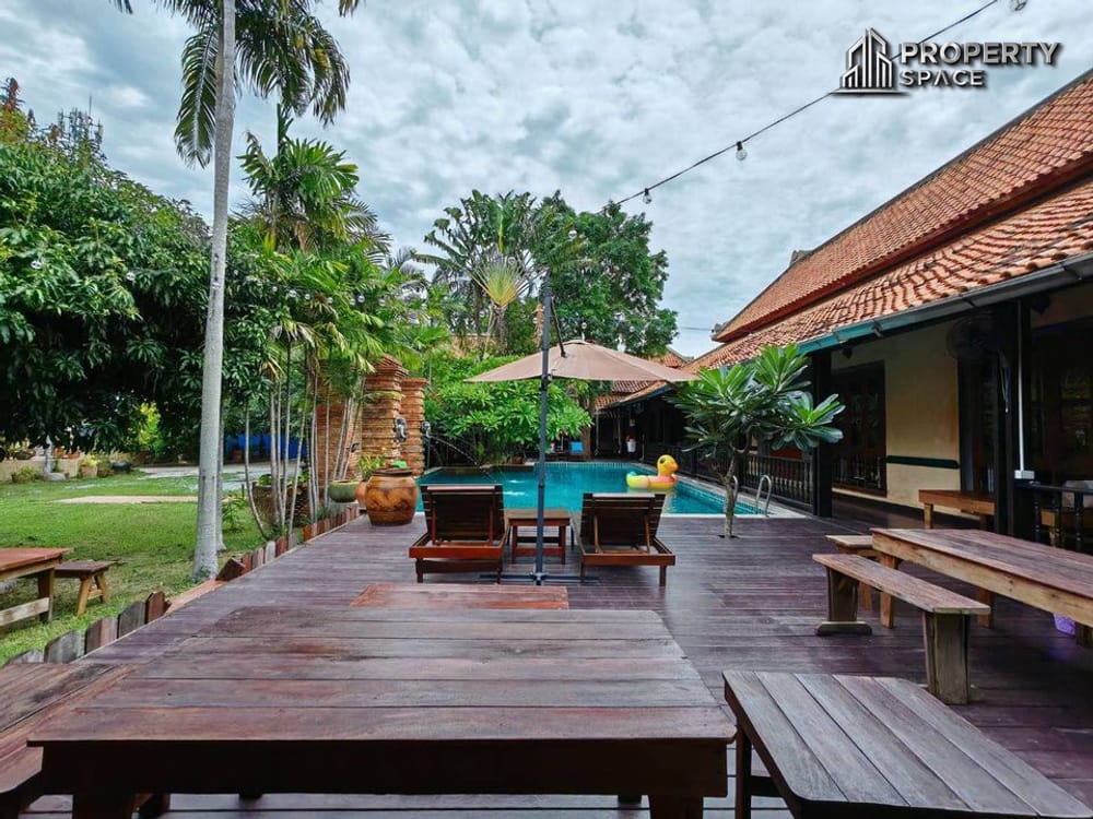 Thai Style 6 Bedroom Pool Villa In Soi Siam Country Club Pattaya For Rent Image 3