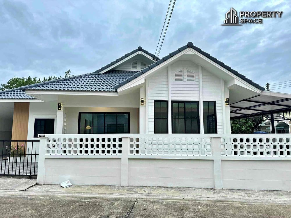 Minimal 3 Bedroom House In Nong Pla Lai Pattaya For Sale Image 3