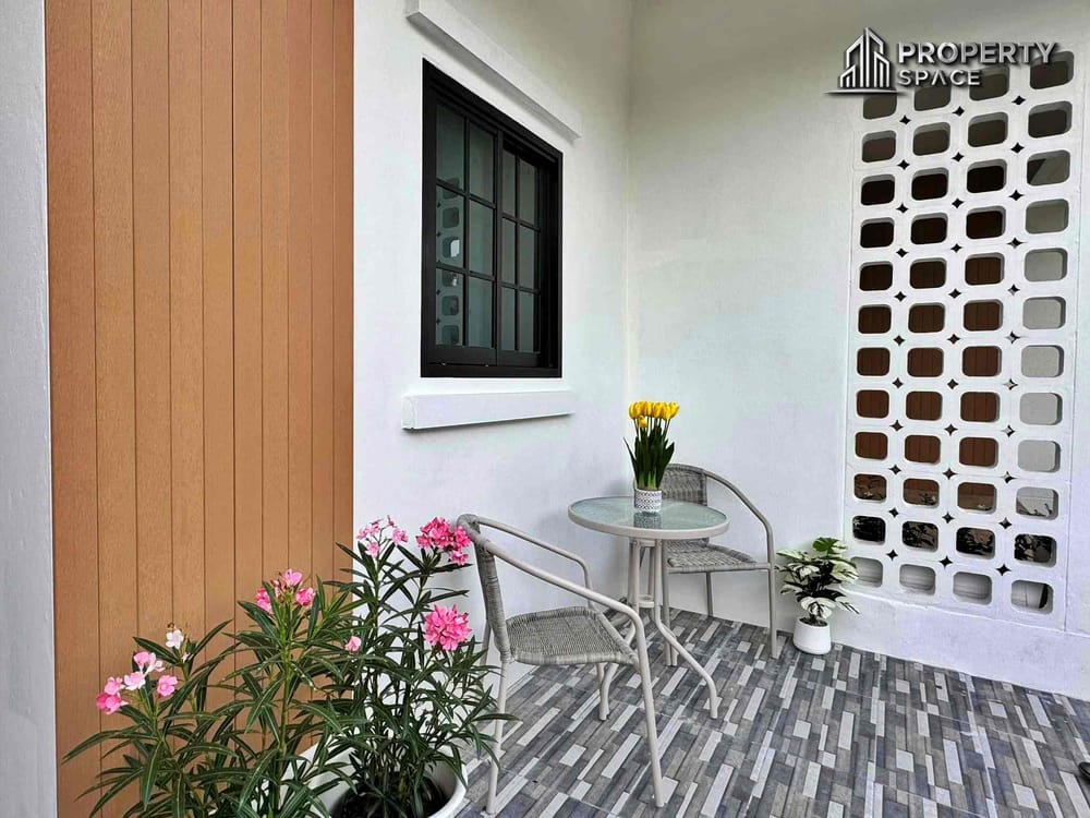 Minimal 3 Bedroom House In Nong Pla Lai Pattaya For Sale Image 16