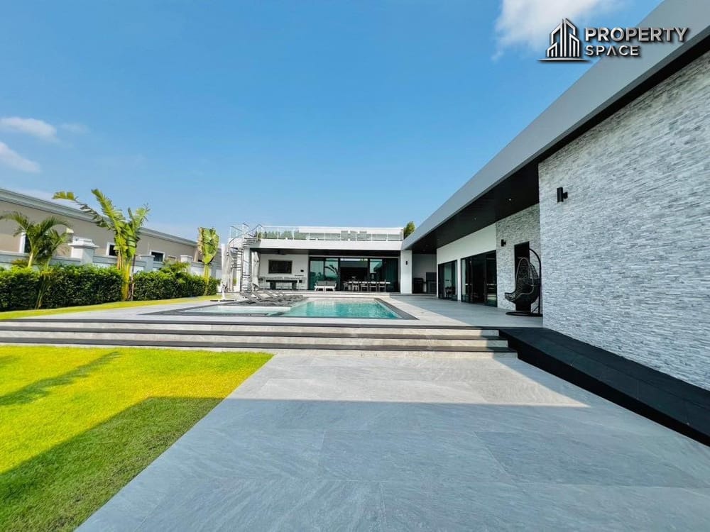 6 Bedroom Modern Luxury Pool Villa In East Pattaya For Sale Image 1