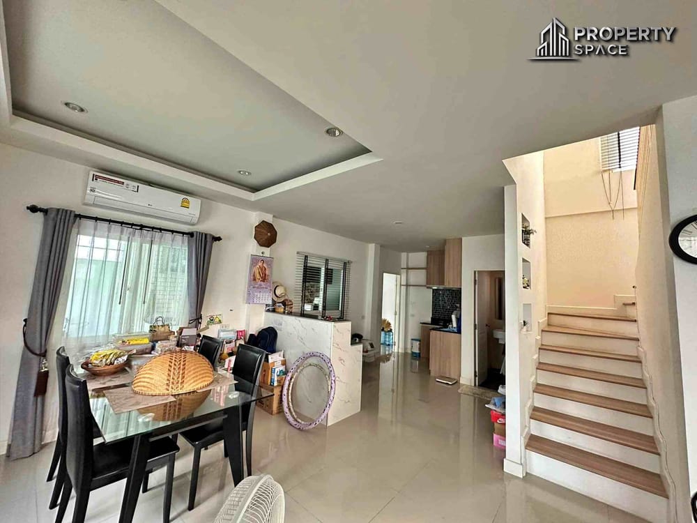 Modern 3 Bedroom Villa In East Pattaya For Sale Image 6