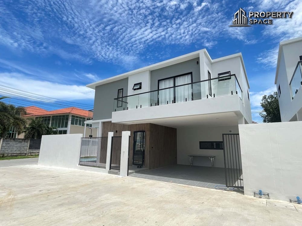 3 Bedroom Modern Pool Villa In Nong Pla Lai Pattaya For Rent Image 1