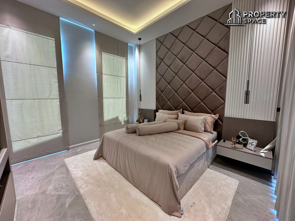 Luxury Modern 5 Bedroom Pool Villa In Prime Location Pattaya For Sale Image 27