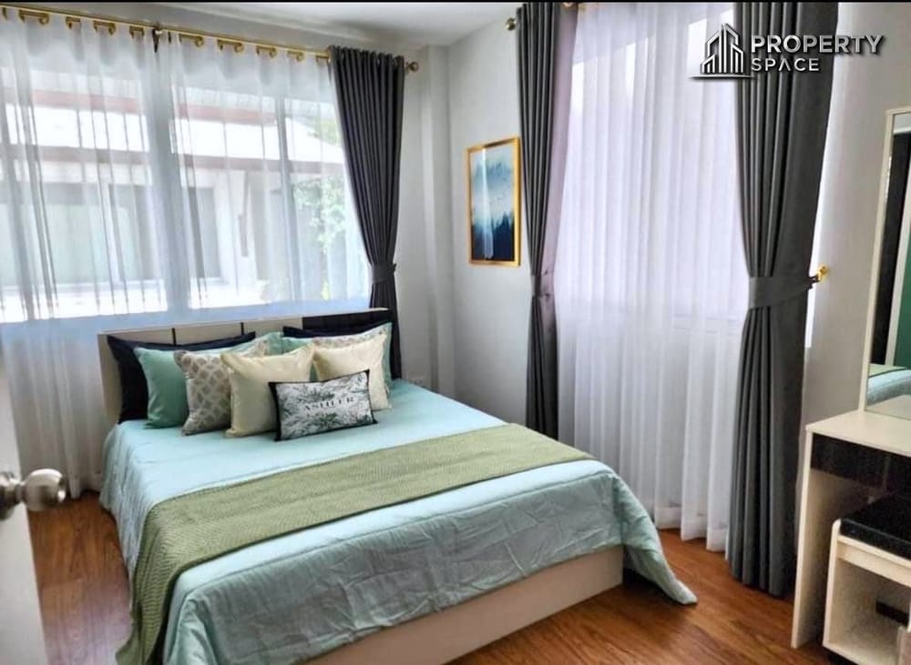 Modern Luxury 4 Bedroom Villa In Khao Talo Pattaya For Rent Image 6