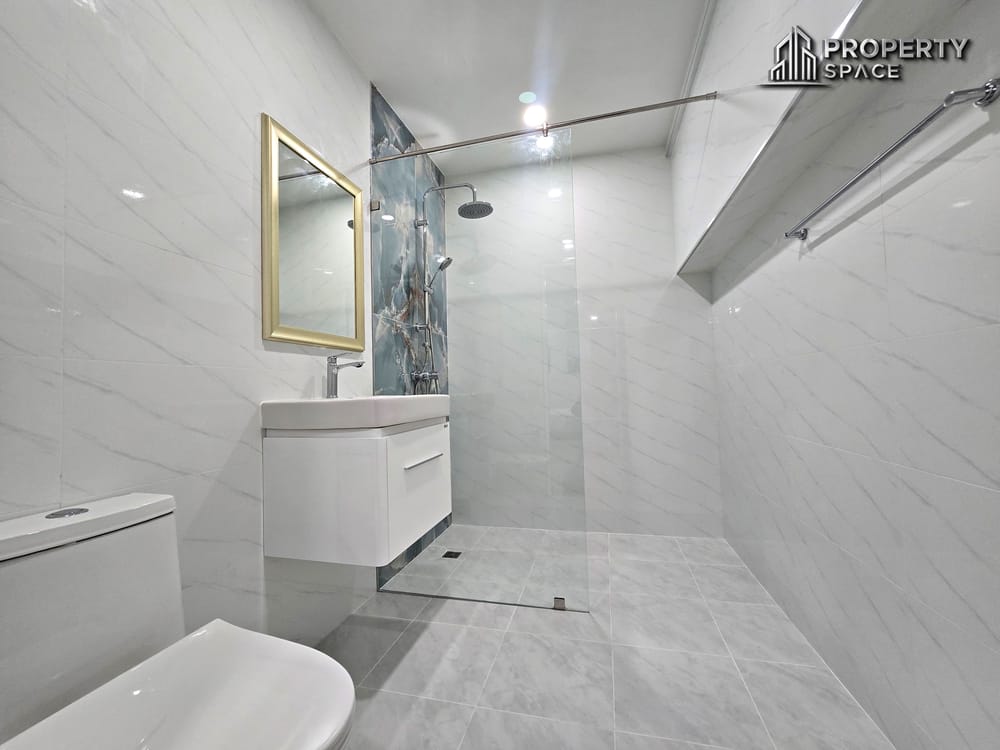 Modern Luxury 4 Bedroom Villa In Khao Talo Pattaya For Rent Image 18