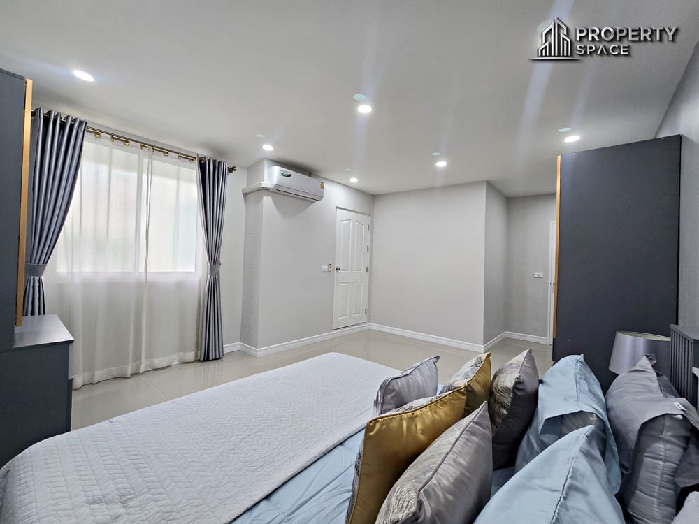 Modern Luxury 4 Bedroom Villa In Khao Talo Pattaya For Rent Image 16