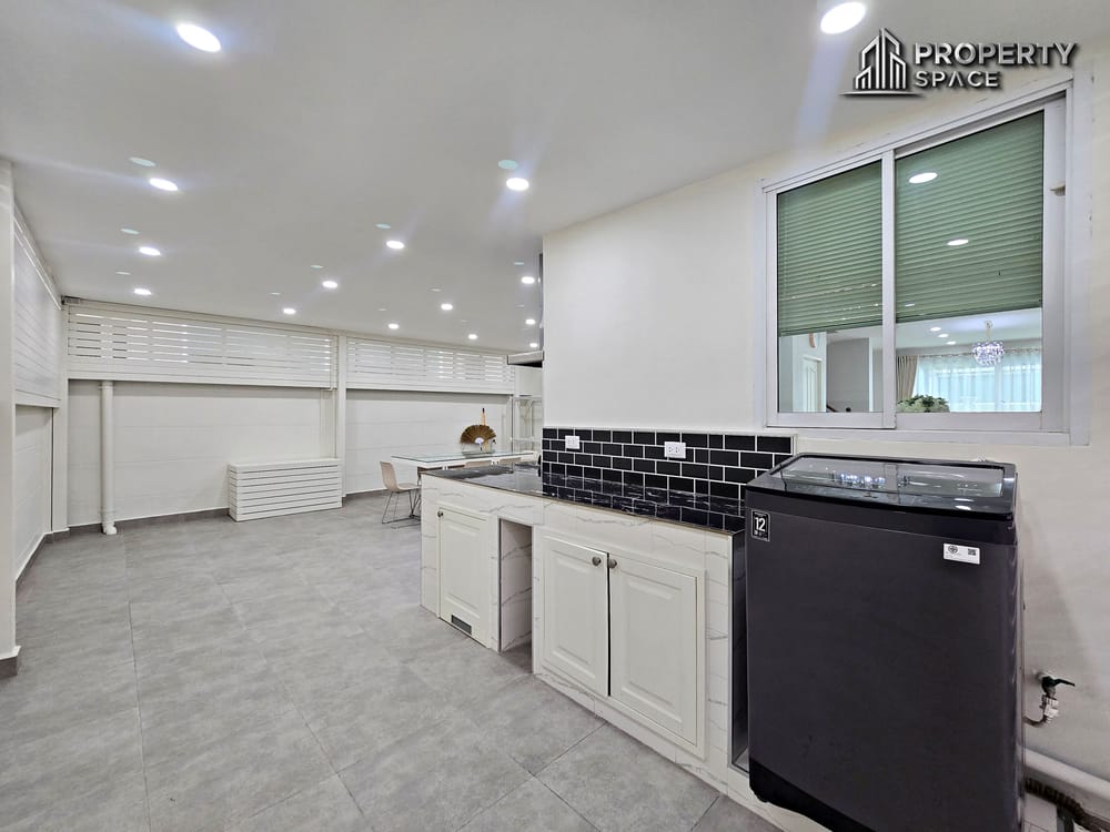 Modern Luxury 4 Bedroom Villa In Khao Talo Pattaya For Rent Image 12