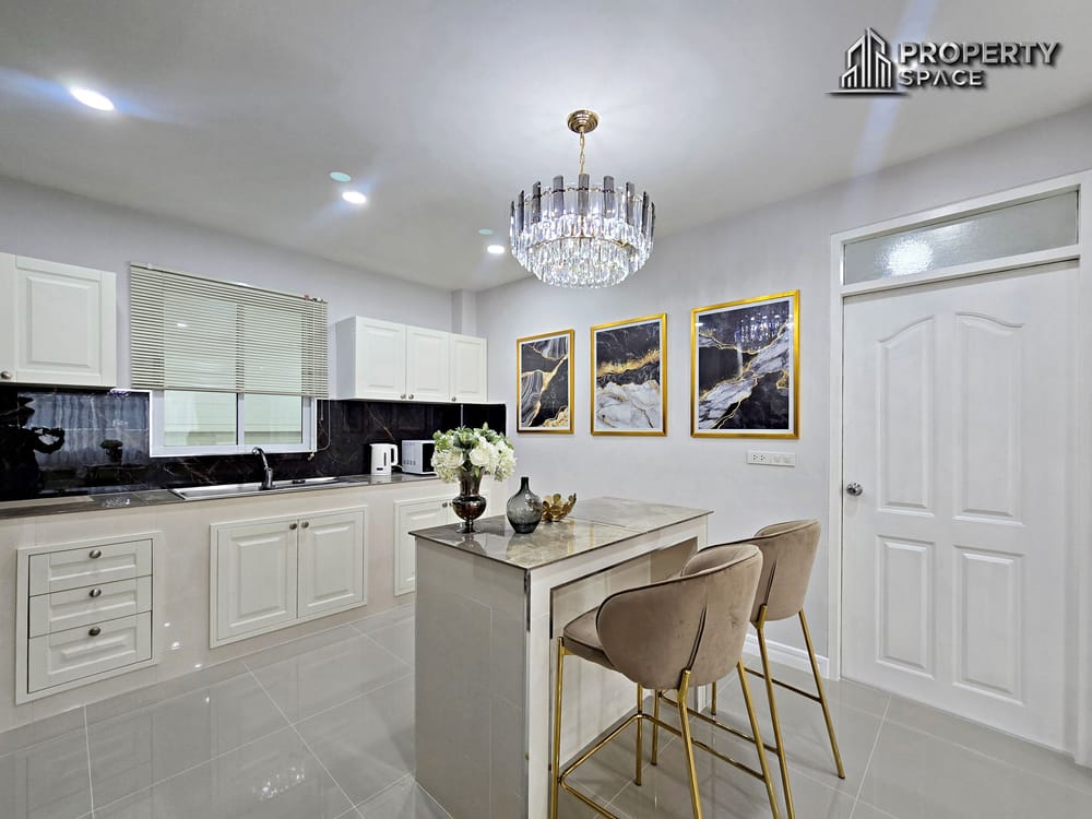 Modern Luxury 4 Bedroom Villa In Khao Talo Pattaya For Rent Image 10