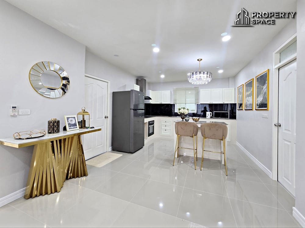 Modern Luxury 4 Bedroom Villa In Khao Talo Pattaya For Rent Image 8