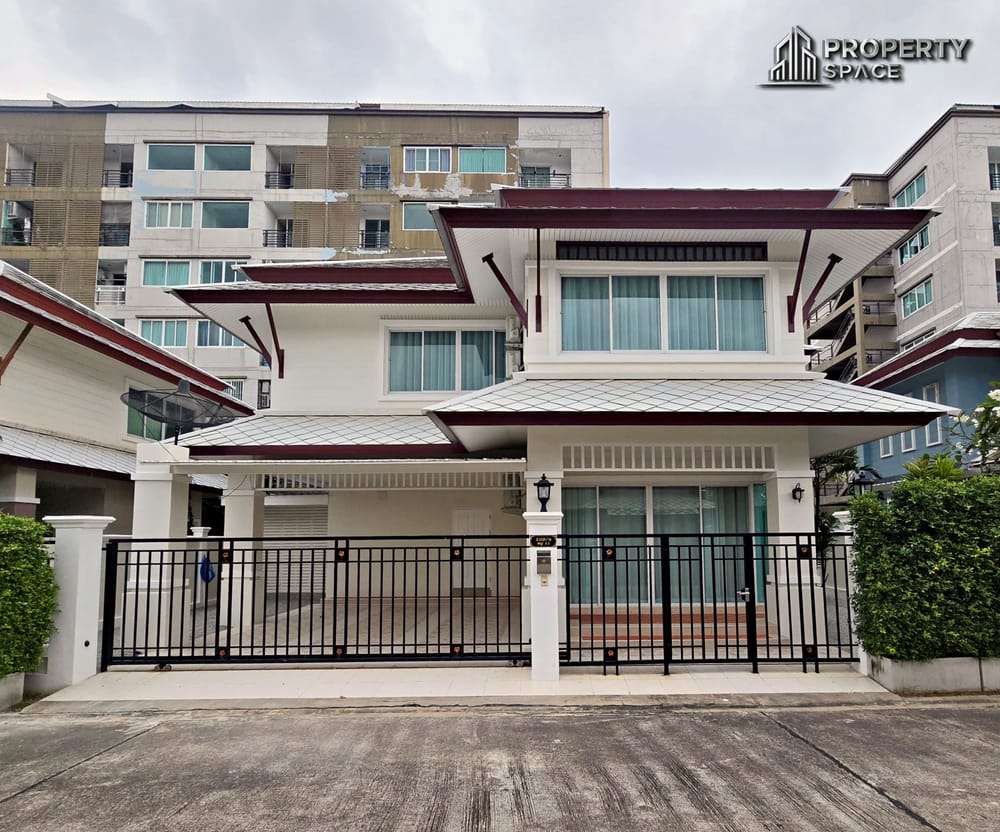 Modern Luxury 4 Bedroom Villa In Khao Talo Pattaya For Rent Image 1