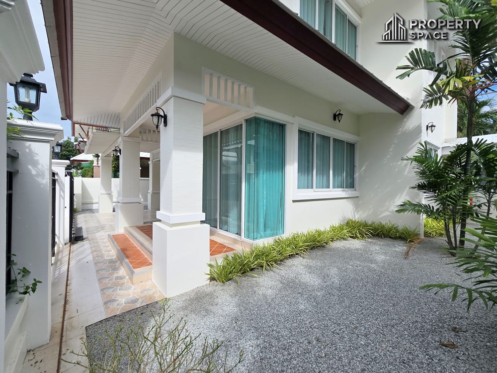 Modern Luxury 4 Bedroom Villa In Khao Talo Pattaya For Rent Image 40