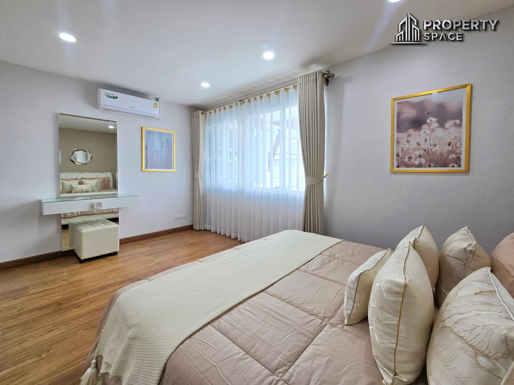 Modern Luxury 4 Bedroom Villa In Khao Talo Pattaya For Rent Image 30