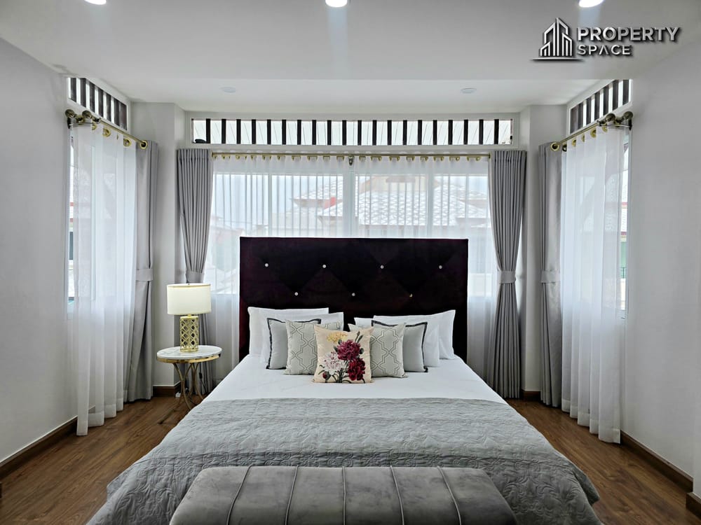 Modern Luxury 4 Bedroom Villa In Khao Talo Pattaya For Rent Image 22