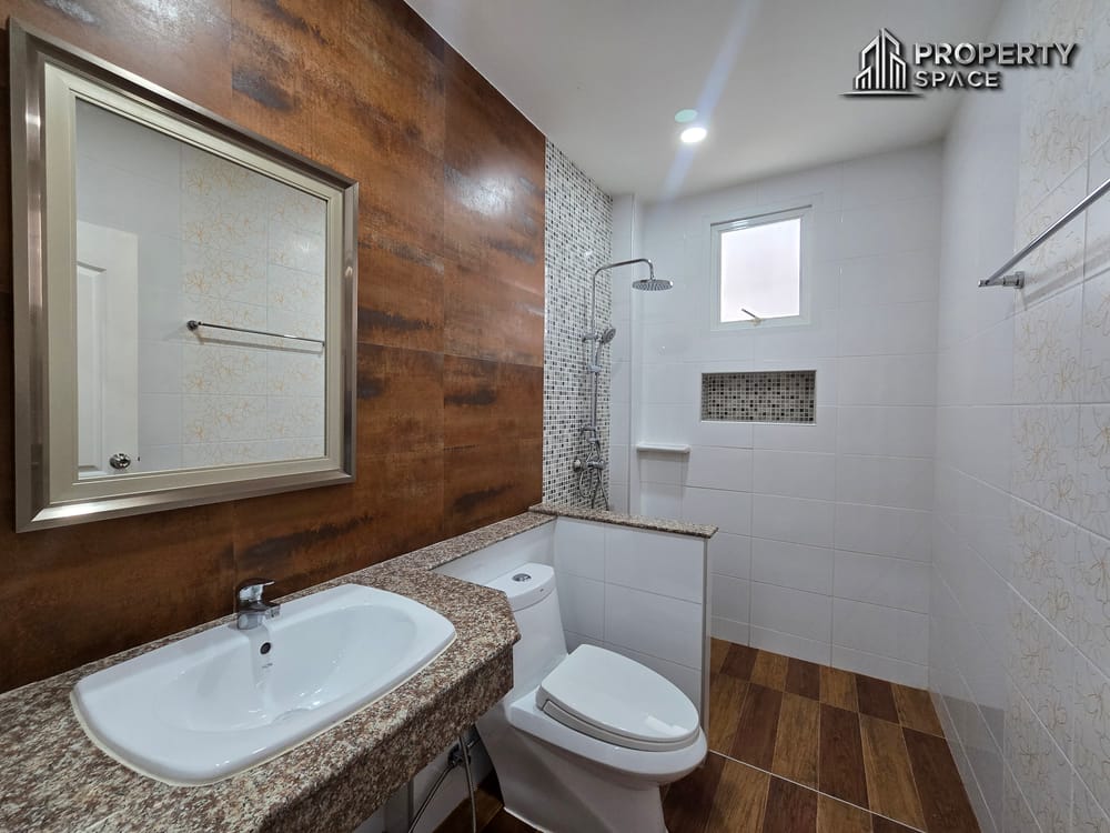 Modern Luxury 4 Bedroom Villa In Khao Talo Pattaya For Rent Image 36