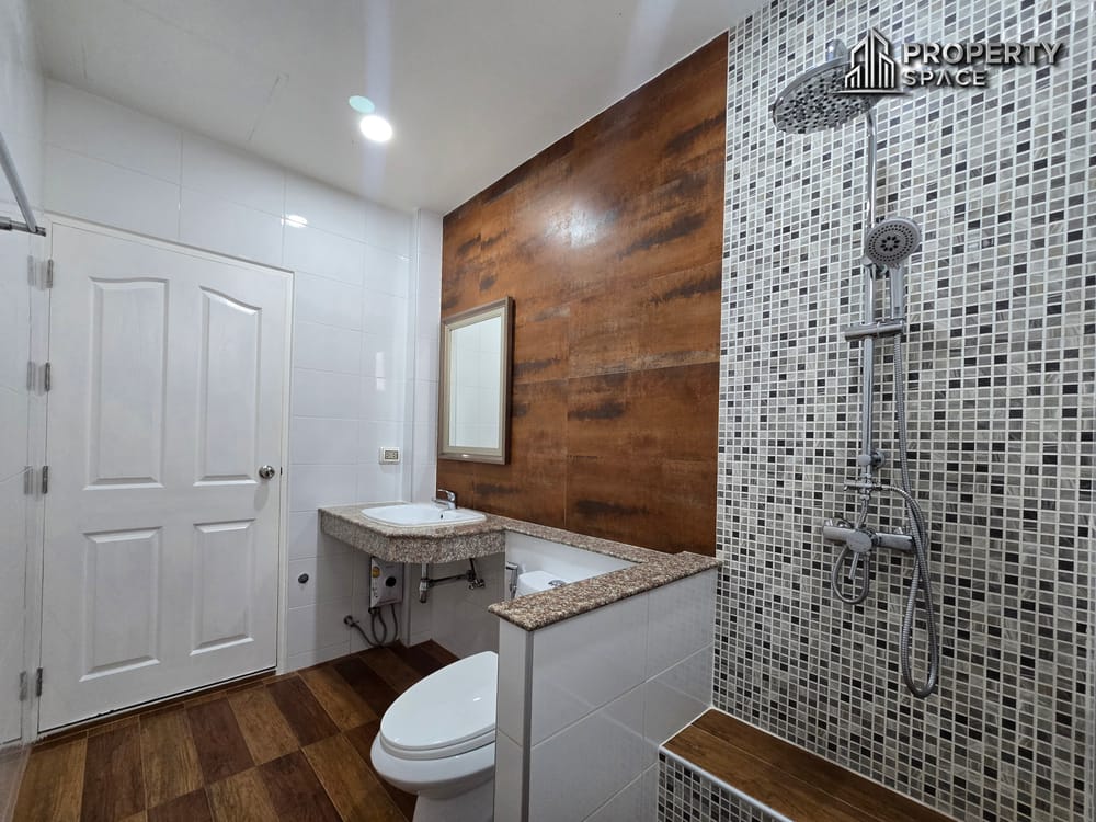 Modern Luxury 4 Bedroom Villa In Khao Talo Pattaya For Rent Image 37