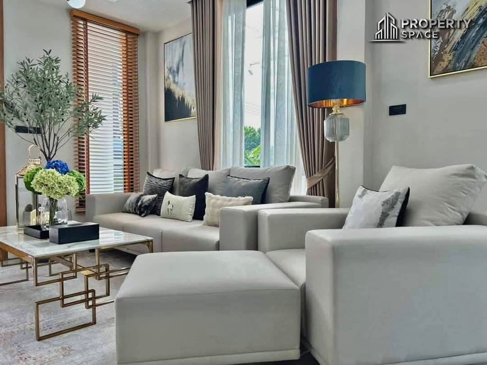 Brand New 4 Bedroom Pool Villa In Huay Yai For Sale  Image 7