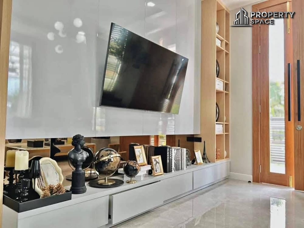 Brand New 4 Bedroom Pool Villa In Huay Yai For Sale  Image 9
