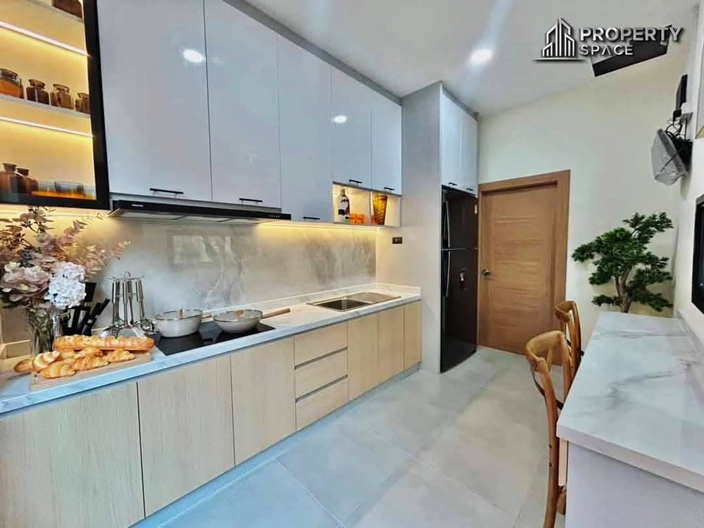 Brand New 4 Bedroom Pool Villa In Huay Yai For Sale  Image 10