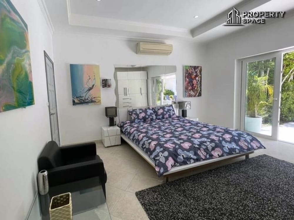 12 Bedroom Luxury Beachfront Pool Villa In Pratumnak Pattaya For Sale Image 11