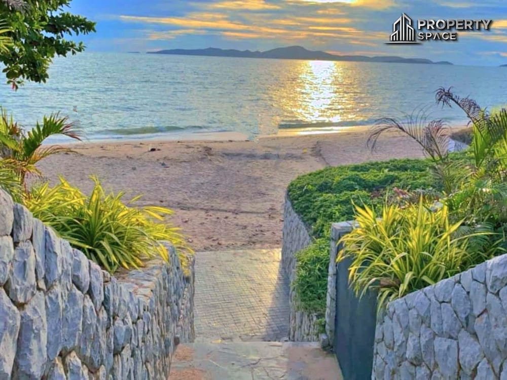 12 Bedroom Luxury Beachfront Pool Villa In Pratumnak Pattaya For Sale Image 19