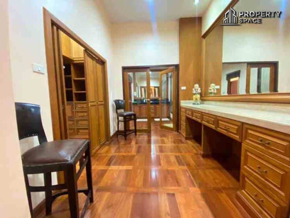  4 Bedroom Pool Villa In View Talay Marina Na Jomtien For Sale Image 13