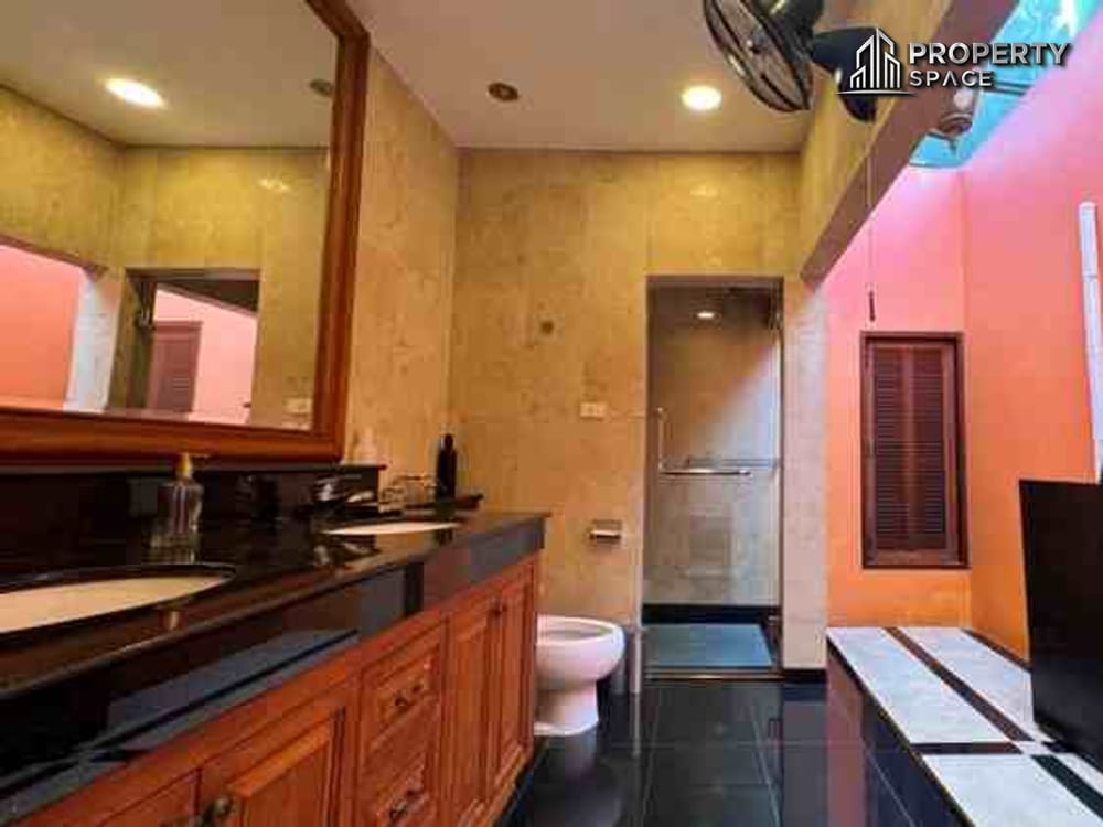  4 Bedroom Pool Villa In View Talay Marina Na Jomtien For Sale Image 19