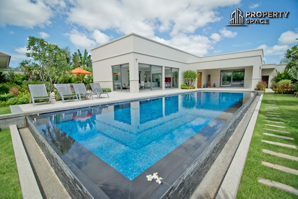 Luxury Modern 4 Bedrooms Pool Villa In Vineyard Pattaya For Sale And For Rent Image 1