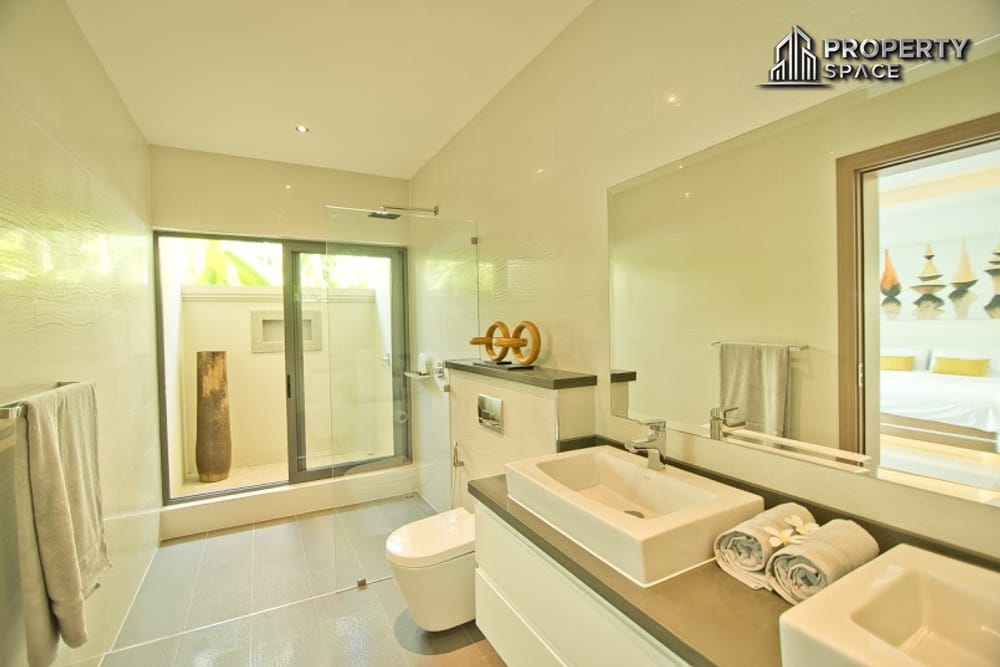 Luxury Modern 4 Bedrooms Pool Villa In Vineyard Pattaya For Sale And For Rent Image 15