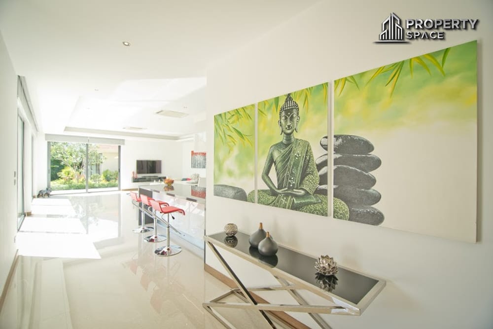 Luxury Modern 4 Bedrooms Pool Villa In Vineyard Pattaya For Sale And For Rent Image 6