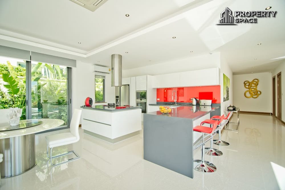 Luxury Modern 4 Bedrooms Pool Villa In Vineyard Pattaya For Sale And For Rent Image 8