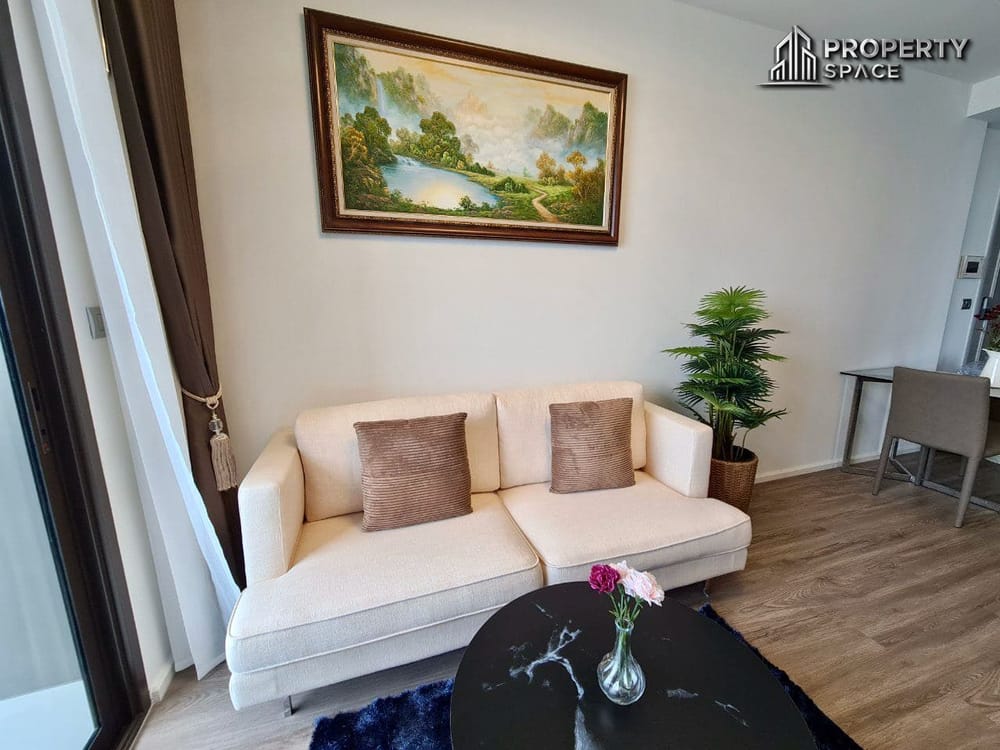 2 Bedroom Sea View In Aeras Beachfront Jomtien Condo For Sale Image 6