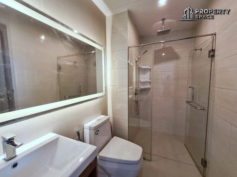 2 Bedroom Sea View In Aeras Beachfront Jomtien Condo For Sale Image 13