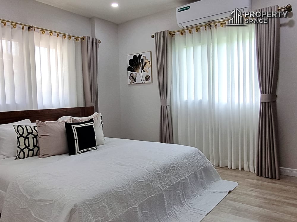 Modern 4 Bedroom Pool Villa In North Pattaya For Sale  Image 40