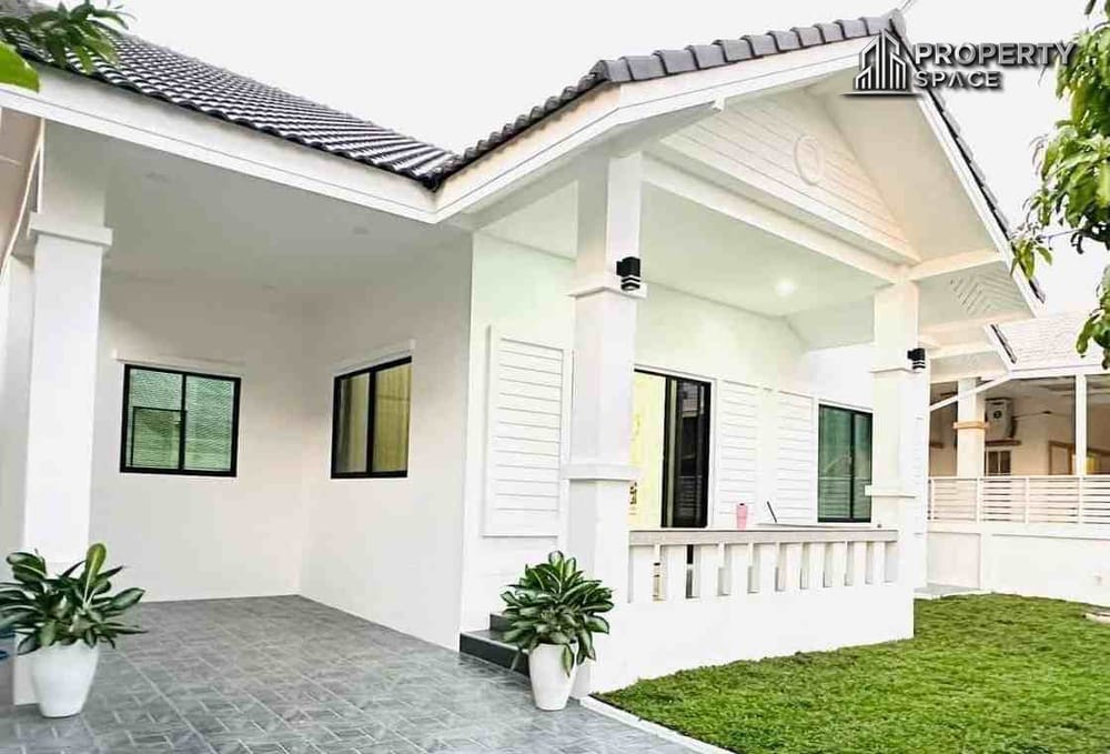 Modern 3 Bedroom House In East Pattaya For Rent Image 1