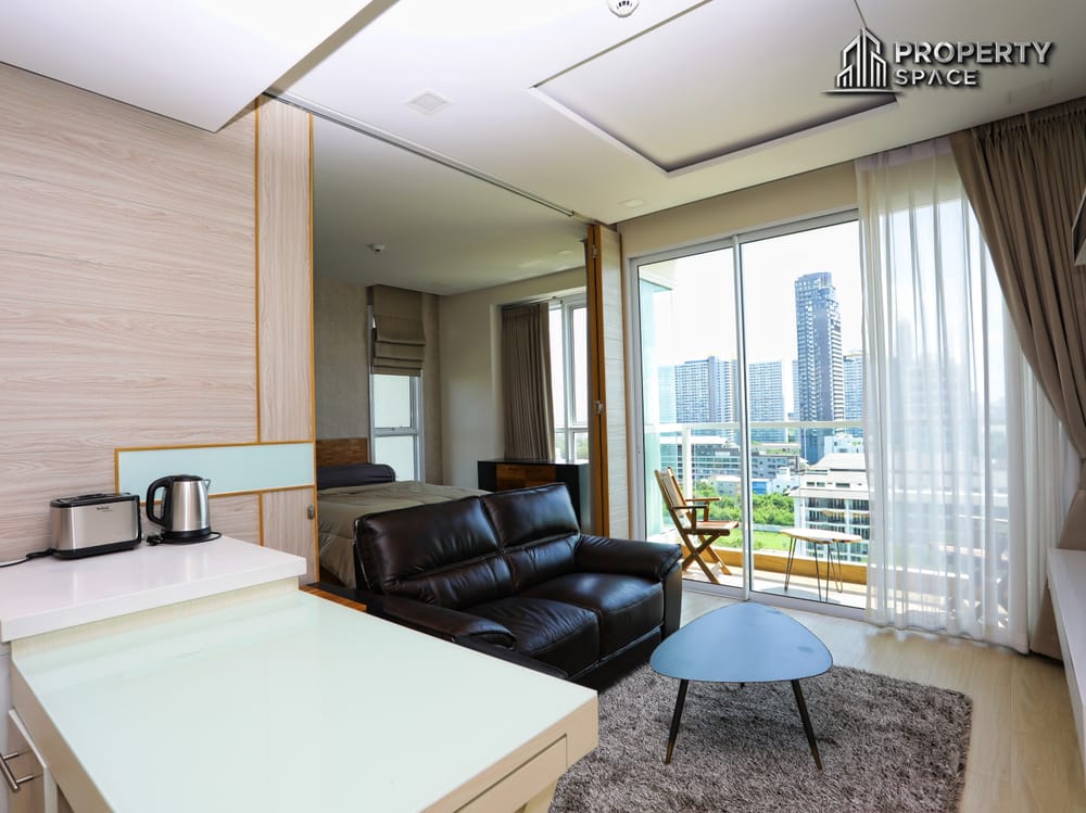 Sea View 1 Bedroom In Cetus Beachfront Condo Jomtien For Sale Image 6