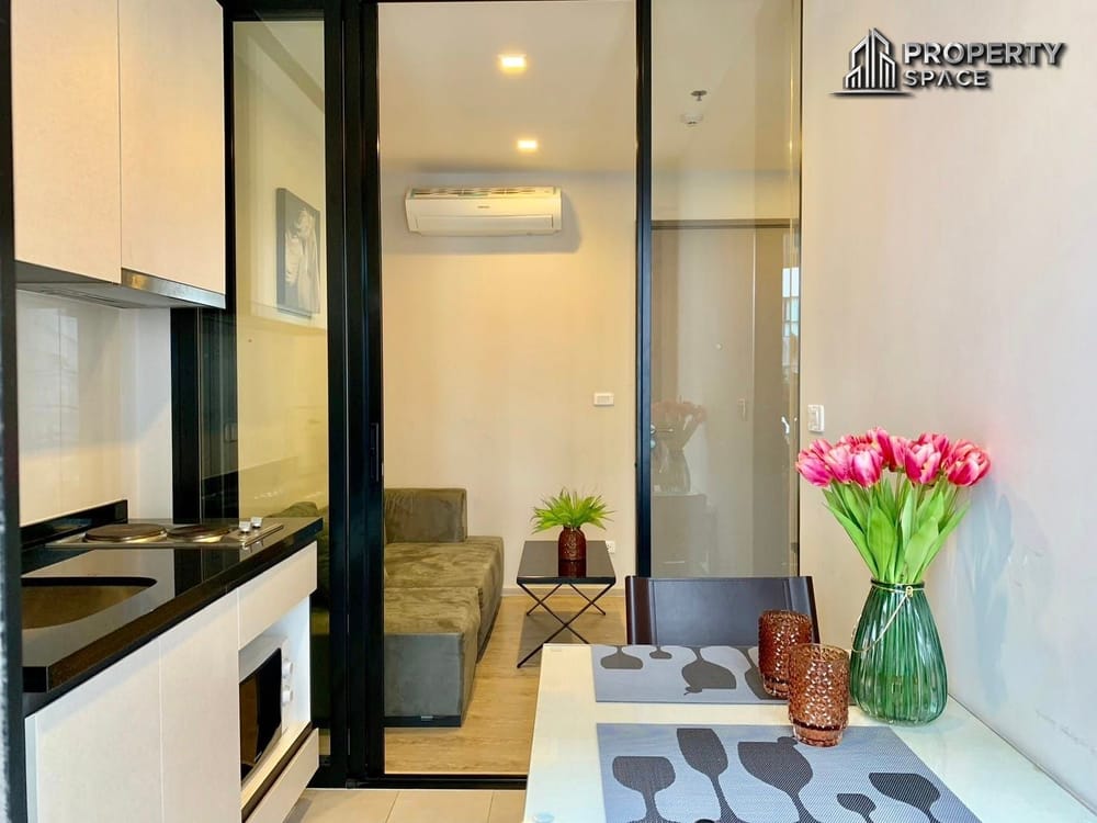 1 Bedroom (FQ) Condo In The Base Condo Central Pattaya For Sale  Image 11