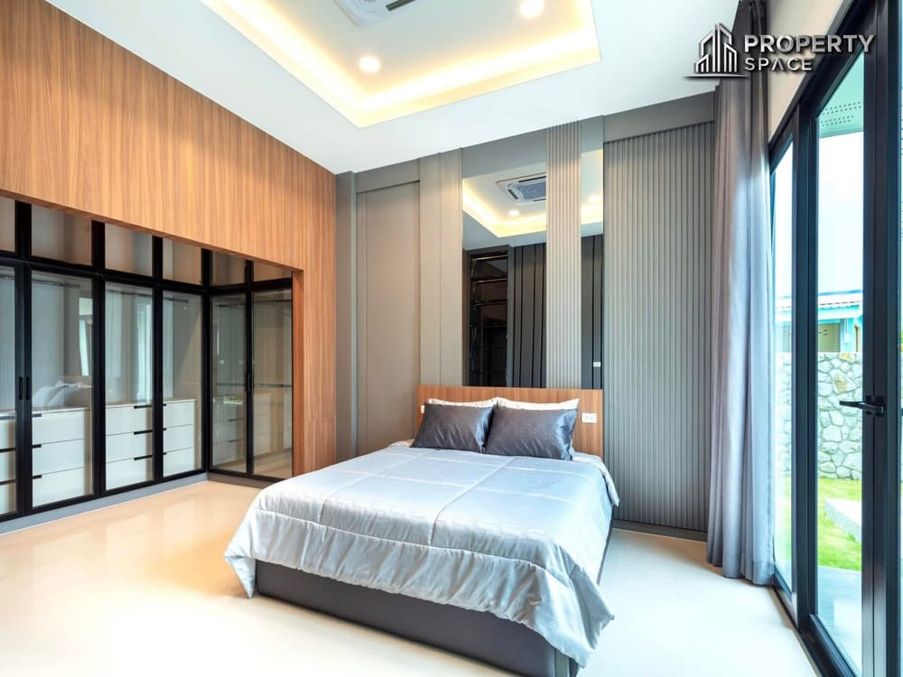 Presale Fully Furnished 3 Bedroom Pool Villa In Huai Yai Pattaya For Sale Image 14