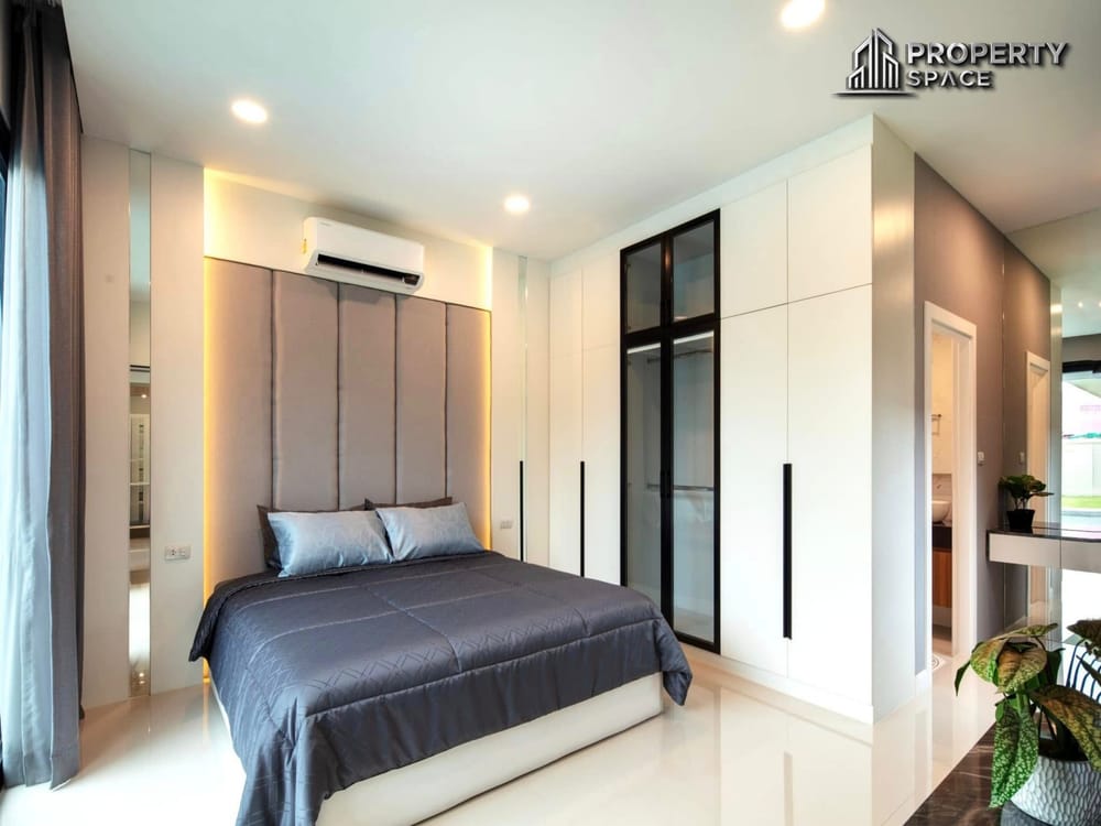 Presale Fully Furnished 3 Bedroom Pool Villa In Huai Yai Pattaya For Sale Image 22