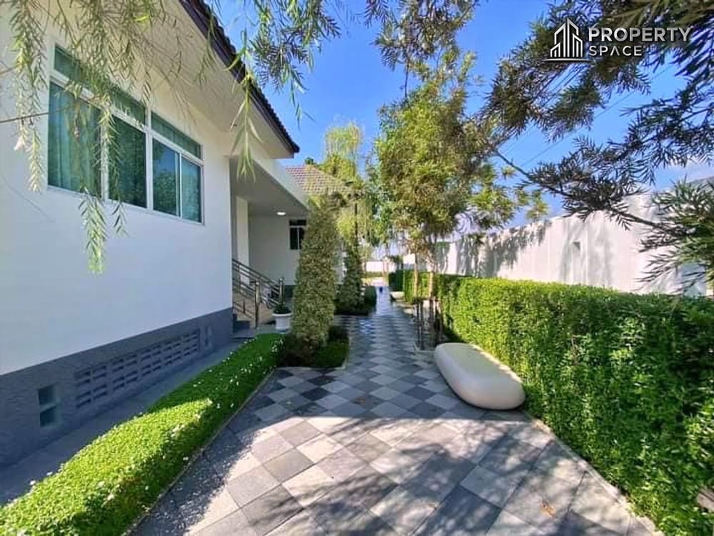 Luxury 6 Bedroom Pool Villa In Huai Yai Pattaya For Rent Image 20