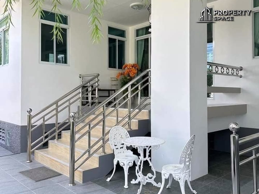 Luxury 6 Bedroom Pool Villa In Huai Yai Pattaya For Rent Image 22