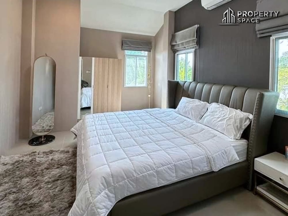 Luxury 6 Bedroom Pool Villa In Huai Yai Pattaya For Rent Image 13
