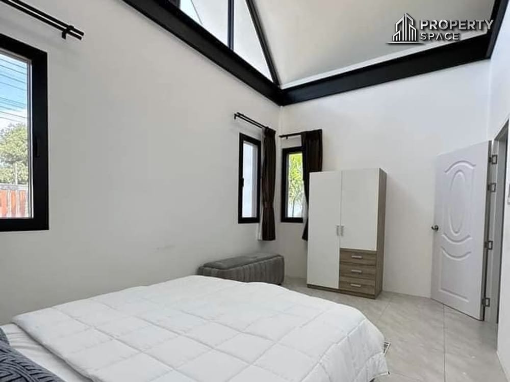 Luxury 6 Bedroom Pool Villa In Huai Yai Pattaya For Rent Image 14