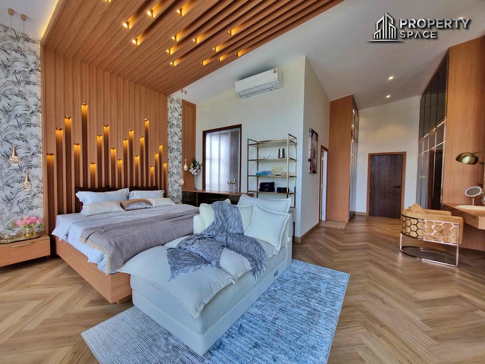 Modern Tropical Luxury: 5-Bedroom Pool Villa Near Siam Country Club Golf Course, Pattaya – For Sale Image 27