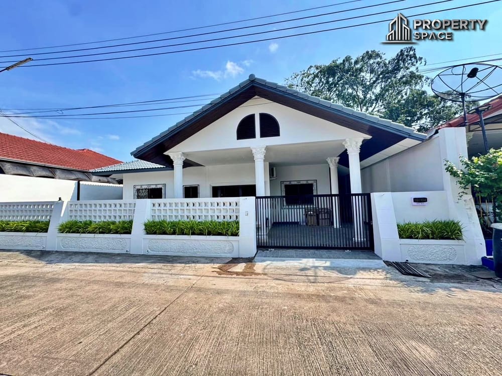 Modern 3 Bedroom House In Eakmongkol Village 3 Khao Talo For Sale Image 9