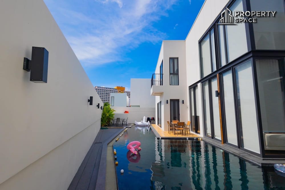 Luxurious Modern 4 Bedroom Pool Villa In Jomtien Beach For Rent  Image 4