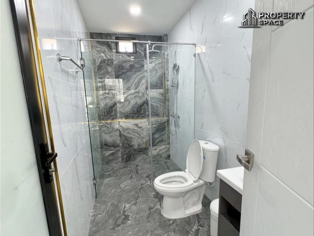 Contemporary 4-Bedroom Modern Pool Villa Near Mabprachan Lake, Pattaya – For Sale Image 23