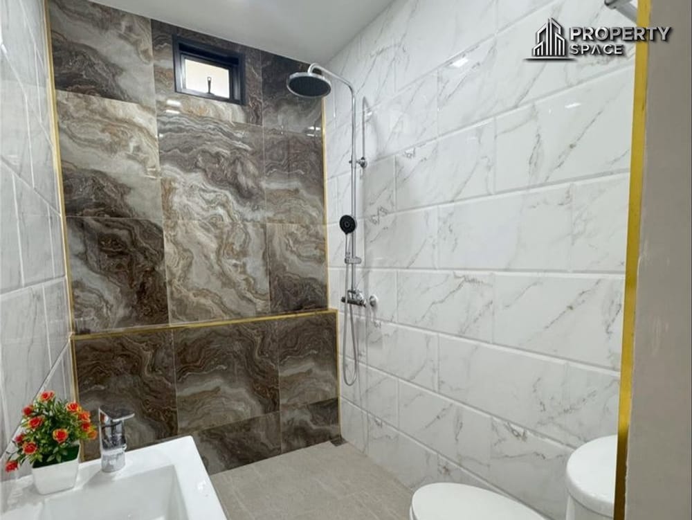 Contemporary 4-Bedroom Modern Pool Villa Near Mabprachan Lake, Pattaya – For Sale Image 21