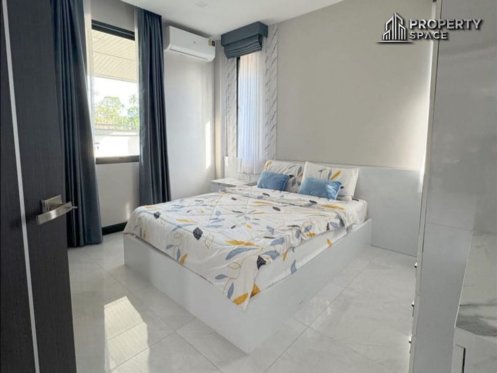 Contemporary 4-Bedroom Modern Pool Villa Near Mabprachan Lake, Pattaya – For Sale Image 17
