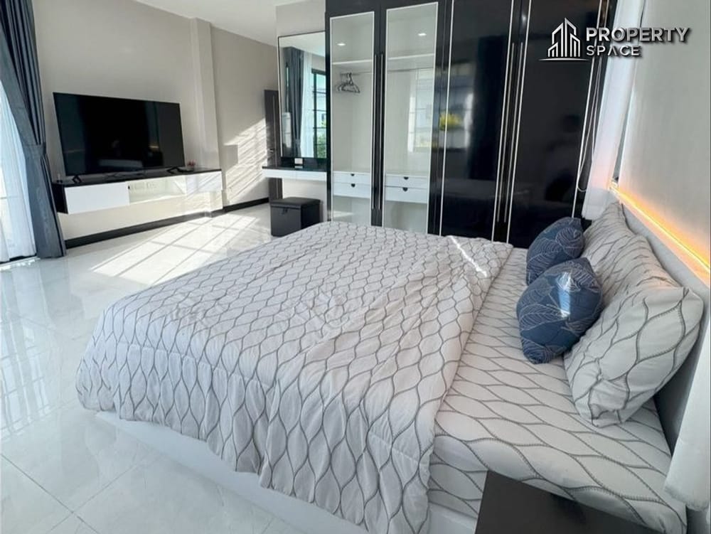 Contemporary 4-Bedroom Modern Pool Villa Near Mabprachan Lake, Pattaya – For Sale Image 12